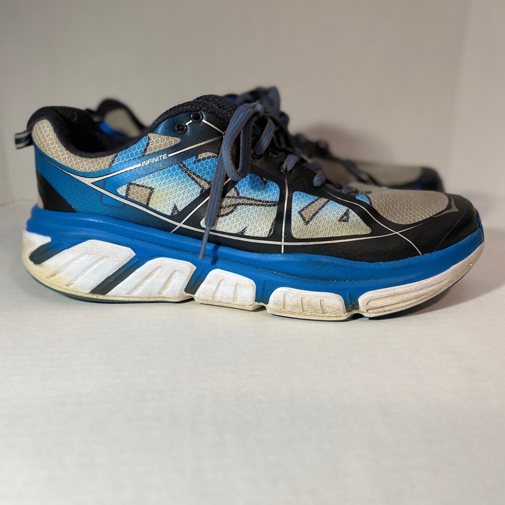 Men’s size 10.5 Hoka One One running sneakers